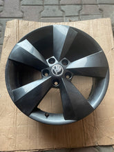 Laden Sie das Bild in den Galerie-Viewer, 1x Alufelge 17 Zoll 6.5&quot; 5x112 565601025AA Skoda Kodiaq Rim Wheel