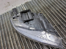 Laden Sie das Bild in den Galerie-Viewer, Frontscheinwerfer Ford Focus SKE60779 Links Scheinwerfer Headlight SCH5146052674vh