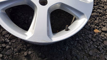 Load image into Gallery viewer, 1x Alufelge 17 Zoll 7.5" 5x108 55ET Glanz Silber EM2C-1007-K1A Ford Galaxy FEL5517186551ke