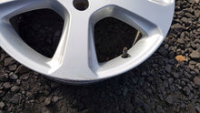 Load image into Gallery viewer, 1x Alufelge 17 Zoll 7.5" 5x108 55ET Glanz Silber EM2C-1007-K1A Ford Galaxy FEL5517186551ke