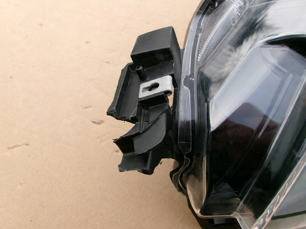 Frontscheinwerfer Mazda 2 D43N-51040 LED Links Scheinwerfer Headlight