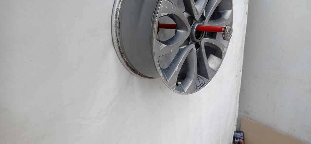 1x Alufelge 17 Zoll 7.0" 5x114.3 47ET Glanz Grau Nissan Juke F15 Rim Wheel FEL8508318752mp