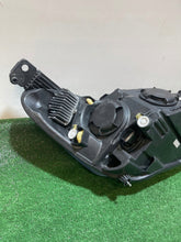 Load image into Gallery viewer, Frontscheinwerfer Ford Focus JX7B-13W030-AE Xenon Links Scheinwerfer Headlight SCH7223954401qf