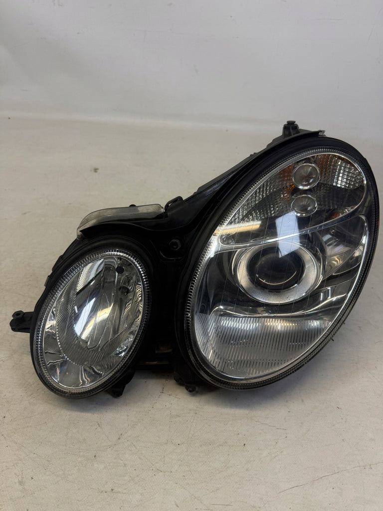 Frontscheinwerfer Mercedes-Benz W211 15435901 Links Scheinwerfer Headlight SCH2126325546pz