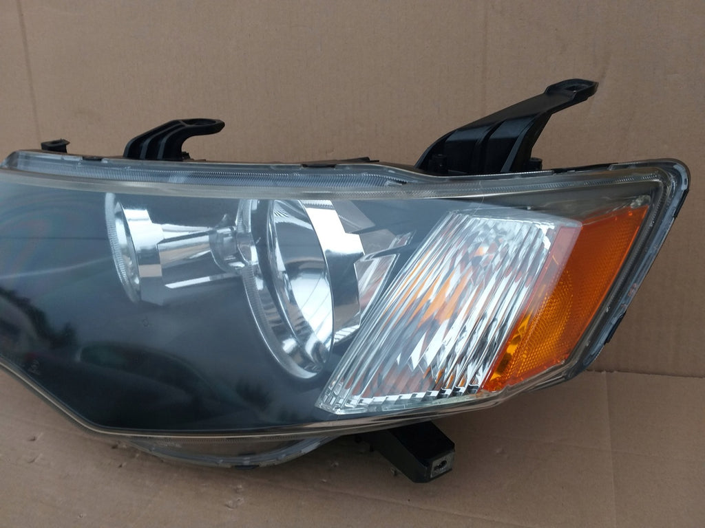 Frontscheinwerfer Mitsubishi Colt VI Outlander II Ein Stück (Rechts oder Links)