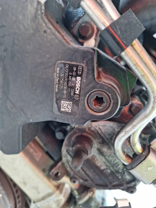 Motor Volvo S40 D5244T 2.4 180PS 120kW Diesel Engine Komplett MOT1139087834bb