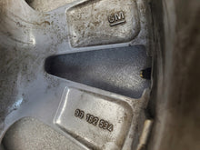 Laden Sie das Bild in den Galerie-Viewer, 1x Alufelge 16 Zoll 6.0&quot; 4x100 41ET Glanz Silber 93162534 Opel Corsa D Rim Wheel