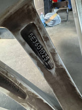 Load image into Gallery viewer, 1x Alufelge 19 Zoll 5E3601025 Skoda Octavia Iv Rim Wheel FEL7184147135fk