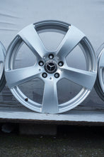 Laden Sie das Bild in den Galerie-Viewer, 4x Alufelge 18 Zoll 8.5" 5x112 48ET Glanz Silber A2124011302 Mercedes-Benz FEL2621481142kk