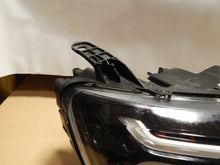Laden Sie das Bild in den Galerie-Viewer, Frontscheinwerfer Dacia Duster 260106194R Rechts Scheinwerfer Headlight SCH3614624349sx
