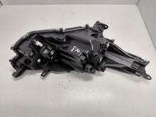 Load image into Gallery viewer, Frontscheinwerfer Toyota Yaris EUK0-6 Links Scheinwerfer Headlight SCH5103700329fj