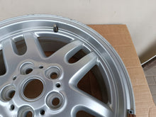 Laden Sie das Bild in den Galerie-Viewer, 1x Alufelge 18 Zoll 7.5&quot; 5x120 53ET 6750317-7 Land Rover Range Rim Wheel