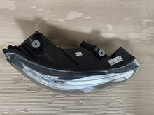 Load image into Gallery viewer, Frontscheinwerfer Audi A1 8X0941006 Xenon Rechts Scheinwerfer Headlight