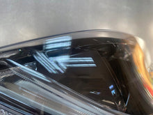 Laden Sie das Bild in den Galerie-Viewer, Frontscheinwerfer Toyota Corolla 81110-02S70 LED Rechts Scheinwerfer Headlight SCH5885224121wu