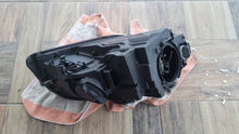 Laden Sie das Bild in den Galerie-Viewer, Frontscheinwerfer Audi A4 B7 8E0941003AM Xenon Links Scheinwerfer Headlight