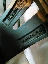 Load image into Gallery viewer, 1x Alufelge 17 Zoll 6.5" 5x100 39ET Glanz Graphit 2G7601025E VW I Rim Wheel FEL8561950297gc