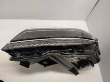 Laden Sie das Bild in den Galerie-Viewer, Frontscheinwerfer VW Tiguan 5NB941081A 5NB941082A Full LED Ein Satz Headlight SCH6930155509em