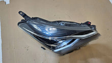 Load image into Gallery viewer, Frontscheinwerfer Toyota Yaris Rechts Scheinwerfer Headlight