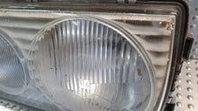 Laden Sie das Bild in den Galerie-Viewer, Frontscheinwerfer Mercedes-Benz W123 Links Scheinwerfer Headlight
