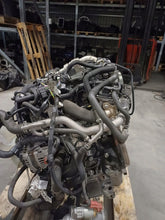 Laden Sie das Bild in den Galerie-Viewer, Motor Mercedes-Benz 699301 2.3 CDI 23TKm 2019 Diesel Engine Komplett