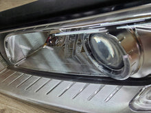 Load image into Gallery viewer, Frontscheinwerfer Volvo V70 31353532 Xenon Links Scheinwerfer Headlight SCH4085274849fv