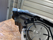 Laden Sie das Bild in den Galerie-Viewer, Frontscheinwerfer BMW F21 F20 7229678 Xenon Rechts Scheinwerfer Headlight SCH6617112662zk