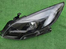 Laden Sie das Bild in den Galerie-Viewer, Frontscheinwerfer Opel Zafira C 13399866LH Links Scheinwerfer Headlight