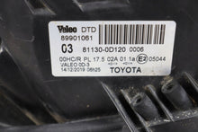 Laden Sie das Bild in den Galerie-Viewer, Frontscheinwerfer Toyota Yaris 811300D120 Links Scheinwerfer Headlight SCH9244230761oo