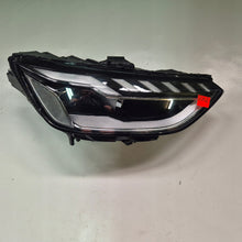 Laden Sie das Bild in den Galerie-Viewer, Frontscheinwerfer Audi A4 8W0941034D Rechts Scheinwerfer Headlight