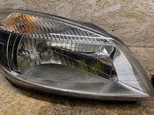 Laden Sie das Bild in den Galerie-Viewer, Frontscheinwerfer Skoda Roomster Fabia I Ein Satz Scheinwerfer Headlight SCH8852464798jp