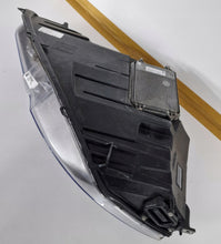 Laden Sie das Bild in den Galerie-Viewer, Frontscheinwerfer Tesla Model S 1053575-00-C Rechts Scheinwerfer Headlight