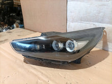 Laden Sie das Bild in den Galerie-Viewer, Frontscheinwerfer Hyundai III 92101-G4120 LED Links Scheinwerfer Headlight