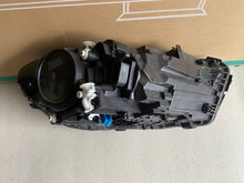 Laden Sie das Bild in den Galerie-Viewer, Frontscheinwerfer Mercedes-Benz A1779065704 LED Links Scheinwerfer Headlight SCH8147475330ig