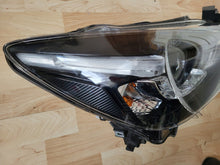 Laden Sie das Bild in den Galerie-Viewer, Frontscheinwerfer Mazda II D09K-51030K LED Rechts Scheinwerfer Headlight SCH4668837197jt