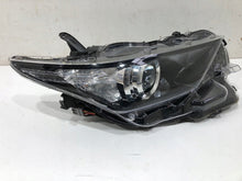 Laden Sie das Bild in den Galerie-Viewer, Frontscheinwerfer Toyota Auris 81110-02K30 LED Rechts Scheinwerfer Headlight SCH4062883963rp