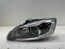 Load image into Gallery viewer, Frontscheinwerfer Volvo V60 I 31420261 Xenon Links Scheinwerfer Headlight SCH9205135666ni