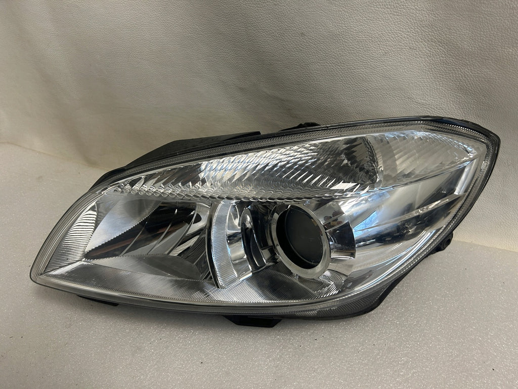 Frontscheinwerfer Skoda Fabia Ein Stück (Rechts oder Links) Headlight