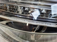 Laden Sie das Bild in den Galerie-Viewer, Frontscheinwerfer Mercedes-Benz W176 A1768200661 Xenon Rechts Headlight SCH1459753172bo