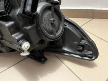 Laden Sie das Bild in den Galerie-Viewer, Frontscheinwerfer Mercedes-Benz Vito W447 A4479067700 Links Headlight SCH5241656463ho