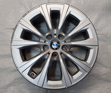 Laden Sie das Bild in den Galerie-Viewer, 1x Alufelge 17 Zoll 7.5&quot; 5x112 30ET Glanz Silber 7915323 BMW 3 G21 G20 Rim Wheel