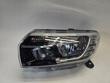 Laden Sie das Bild in den Galerie-Viewer, Frontscheinwerfer Dacia Logan Sandero II 260605665R Links Scheinwerfer Headlight SCH8448040216mi