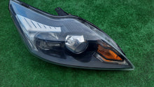 Laden Sie das Bild in den Galerie-Viewer, Frontscheinwerfer Ford Focus 8M51-13005-CD Xenon Rechts Scheinwerfer Headlight