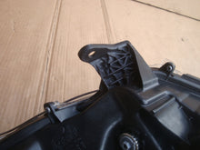 Load image into Gallery viewer, Frontscheinwerfer Toyota Yaris LED Rechts Scheinwerfer Headlight