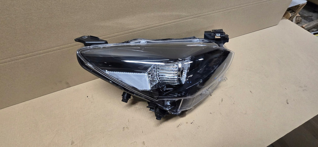 Frontscheinwerfer Mazda 2 Dj I W D43N-51030 Rechts Scheinwerfer Headlight SCH3080580081fx