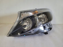 Laden Sie das Bild in den Galerie-Viewer, Frontscheinwerfer Mercedes-Benz W447 A4479067700 Ein Stück (Rechts oder Links) SCH8572564146uo