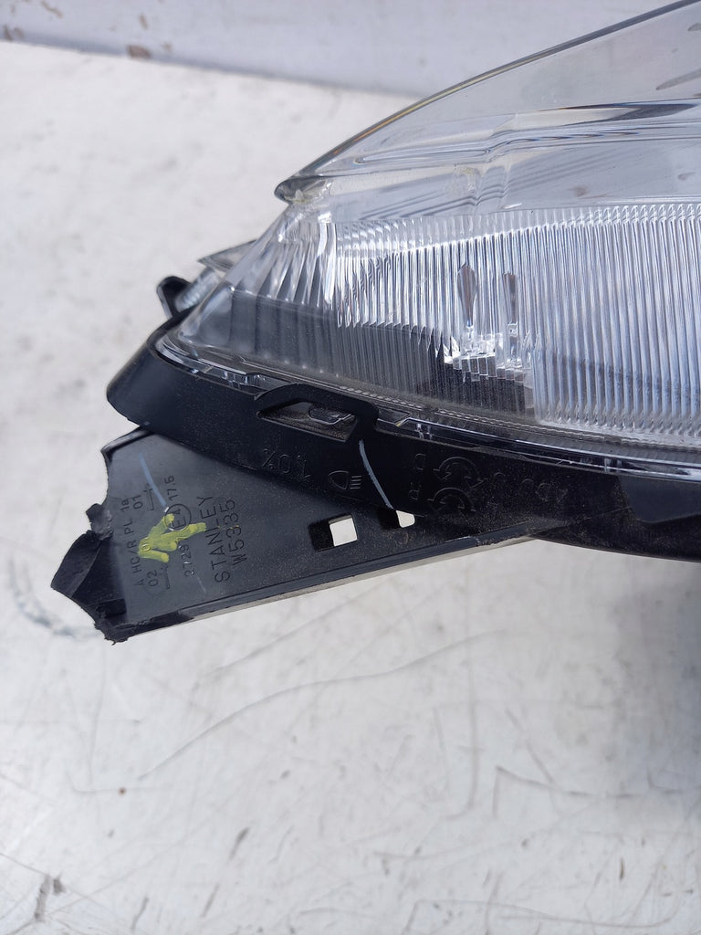 Frontscheinwerfer Mitsubishi Space Star 8301D445 Links Scheinwerfer Headlight