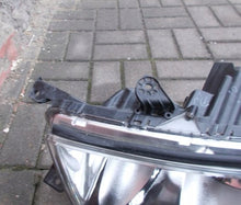 Laden Sie das Bild in den Galerie-Viewer, Frontscheinwerfer Mitsubishi Pajero Sport 8301A877 Links Scheinwerfer Headlight