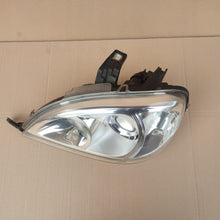 Laden Sie das Bild in den Galerie-Viewer, Frontscheinwerfer Mercedes-Benz W163 5044091H Ein Stück (Rechts oder Links)