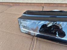 Laden Sie das Bild in den Galerie-Viewer, Frontscheinwerfer Skoda Octavia IV 5E4941015 Links Scheinwerfer Headlight SCH1154321791pr