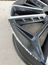 Load image into Gallery viewer, 1x Alufelge 17 Zoll 7.0&quot; 4x100 54ET Schwarz 52910-Q0500 Hyundai I20 Iii